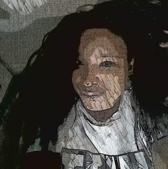 Meet your Posher, Sukii - Picture 1 of 2